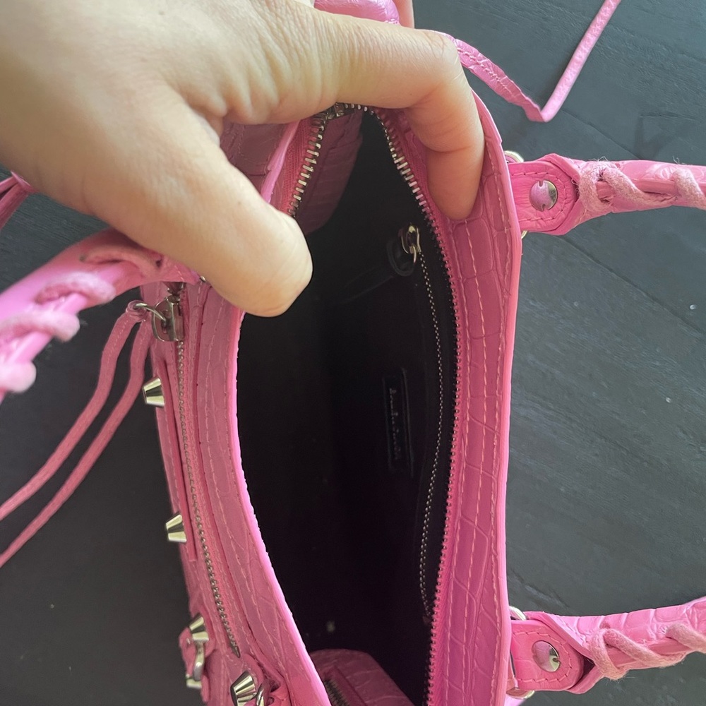 Classic minis city bag in baby pink with a croc embossed leather - Picture 2 of 5